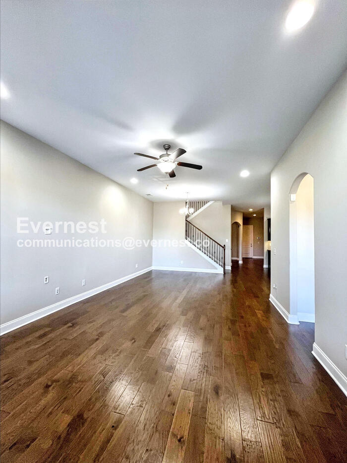 Building Photo - 2067 Inland Dr