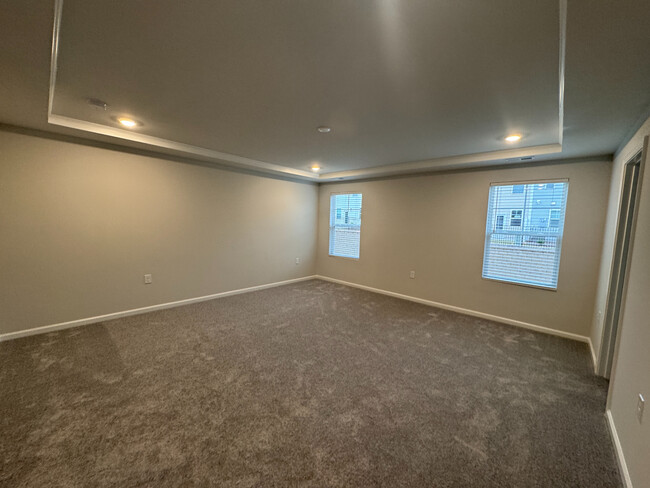 Building Photo - Room in Townhome on Tulip Bloom Ln