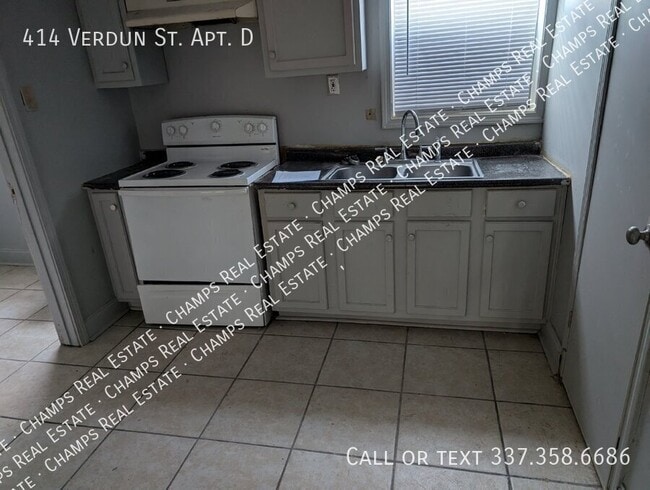 Building Photo - 414 Verdun St