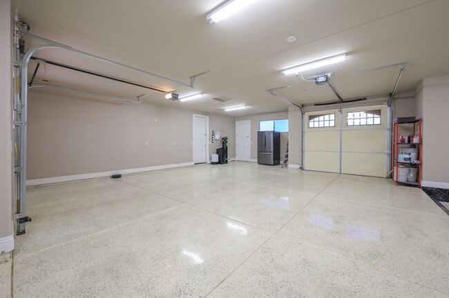 Building Photo - 1362 Pioneer Trail