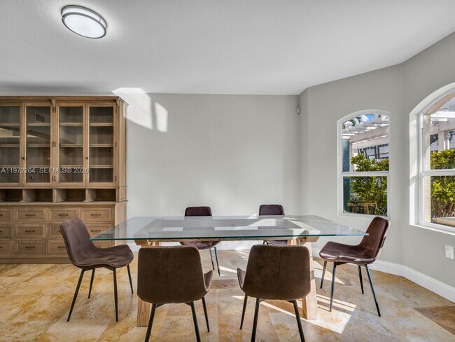 Building Photo - 2051 SE 3rd St