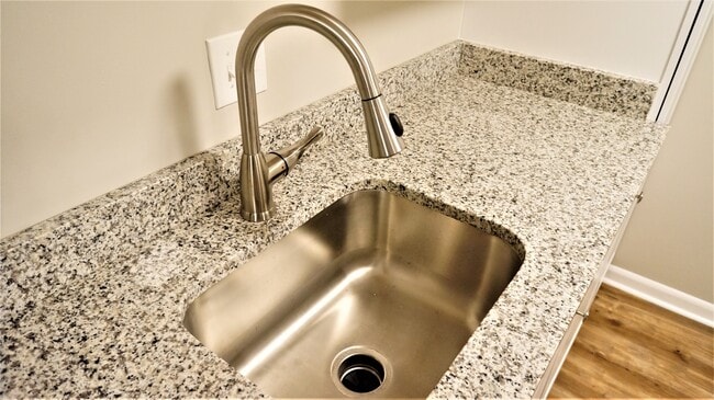 Building Photo - 11818 Breton Ct