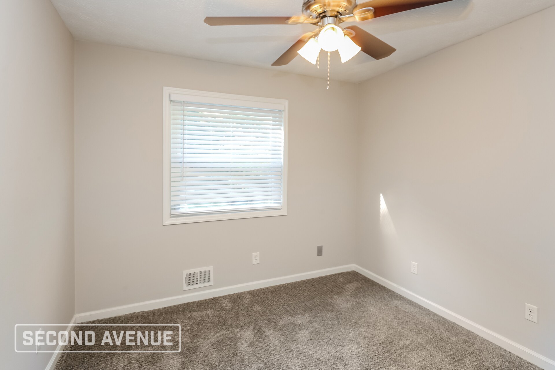 Building Photo - 6290 Silver Spur Dr