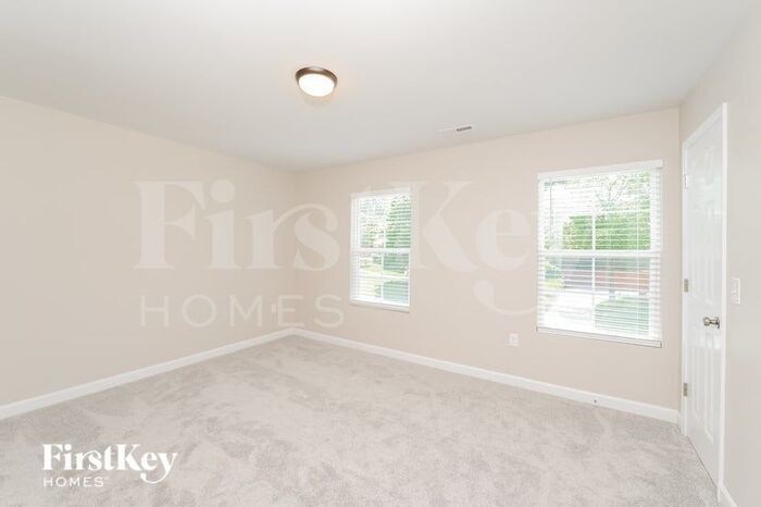 Building Photo - 412 Avery Ave