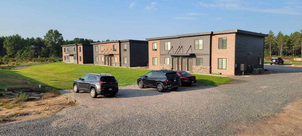 Building Photo - 265 Geneva Trl