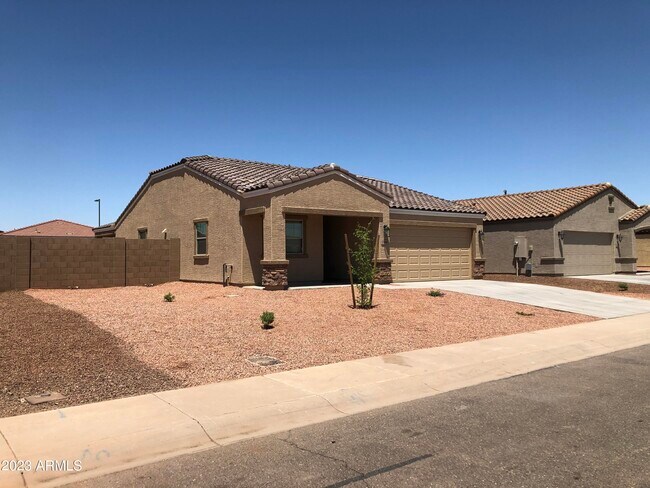 Building Photo - 25440 W Yanez Ave