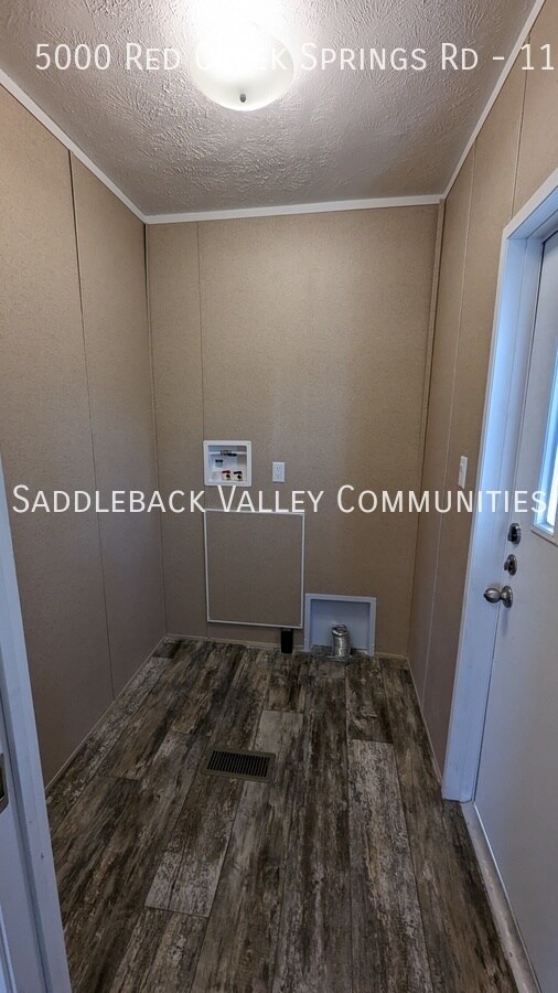 Building Photo - 5000 Red Creek Springs Rd