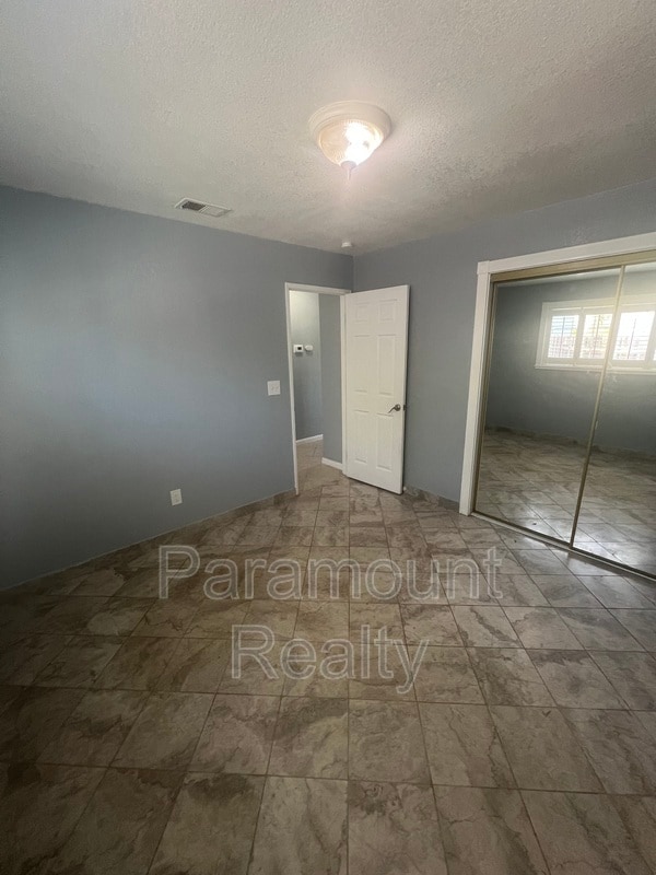 Building Photo - 974 Coral Dr