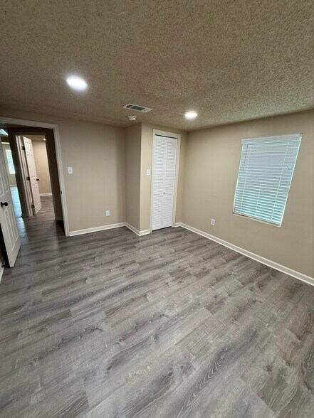 Building Photo - 760 Wayne Ave