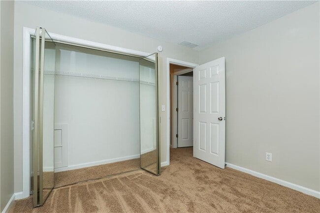 Building Photo - 85 Dove Point