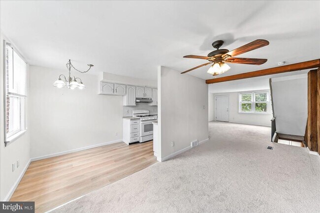 Building Photo - 5205 Westbrook Dr