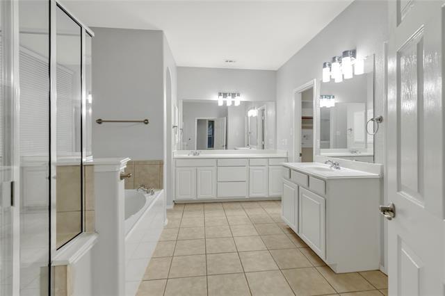 Building Photo - 932 Peach Ln