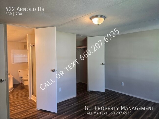 Building Photo - 422 Arnold Dr