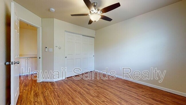 Building Photo - 91-1017-1017 Wahinoho St