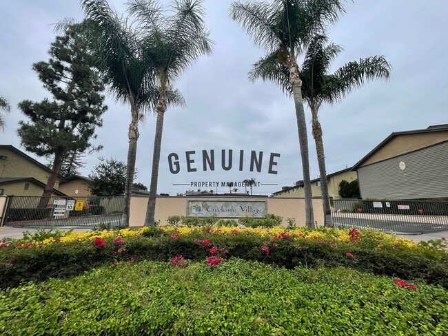 Building Photo - Beautiful 2 Bedroom in Creekside Villas!