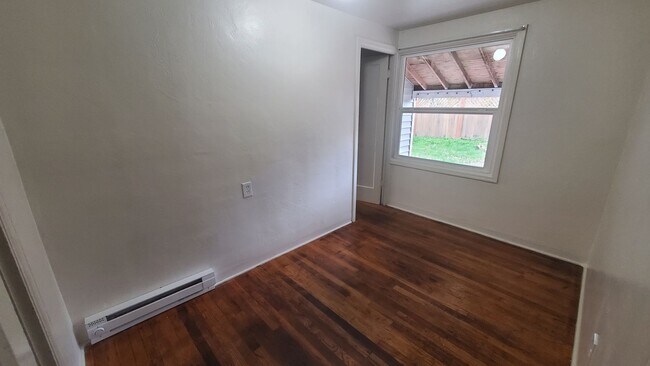 Building Photo - Johnson Duplex
