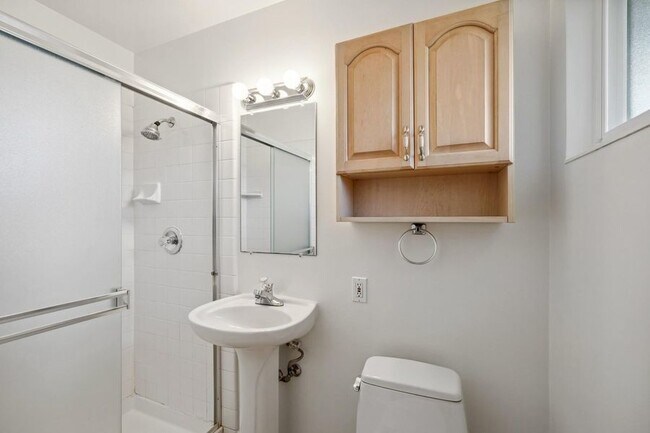 Building Photo - 6386 Blackwood Dr