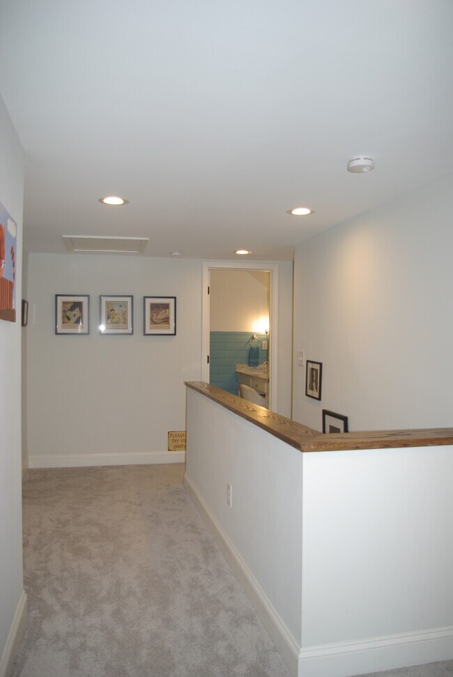 Building Photo - 24 Sevier St