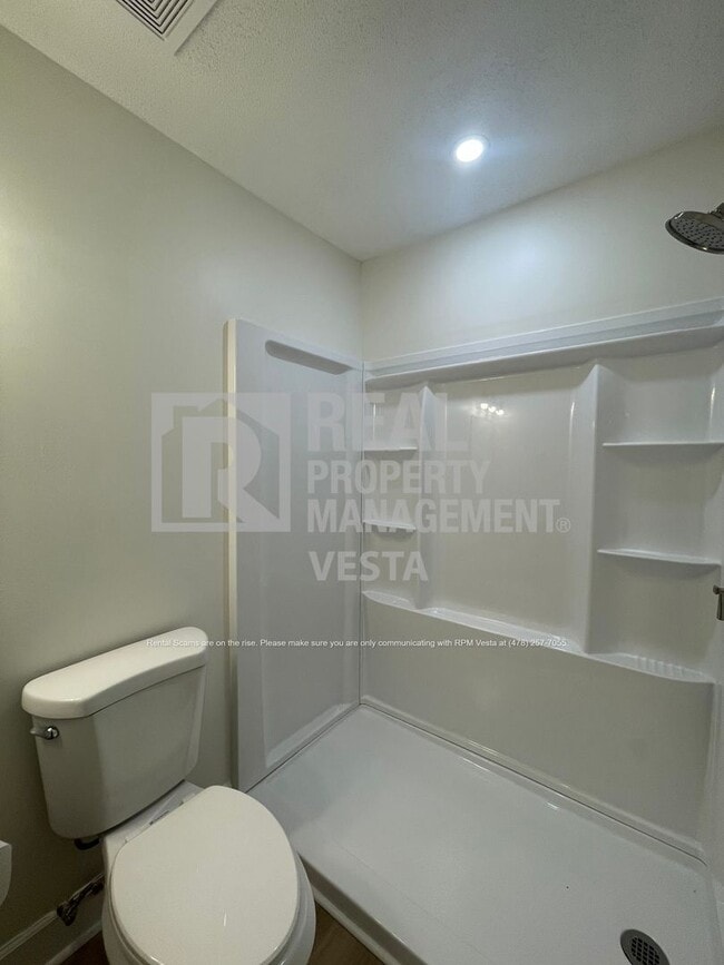 Building Photo - 2866 Glen Echo Dr