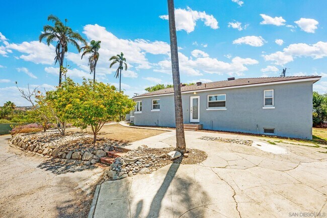Building Photo - 2530 Pruett Dr