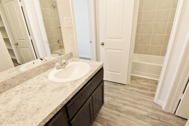 Building Photo - 18250 Bethany Manor Ct
