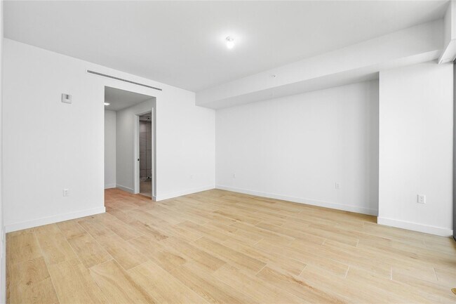 Building Photo - 900 N Ocean Blvd