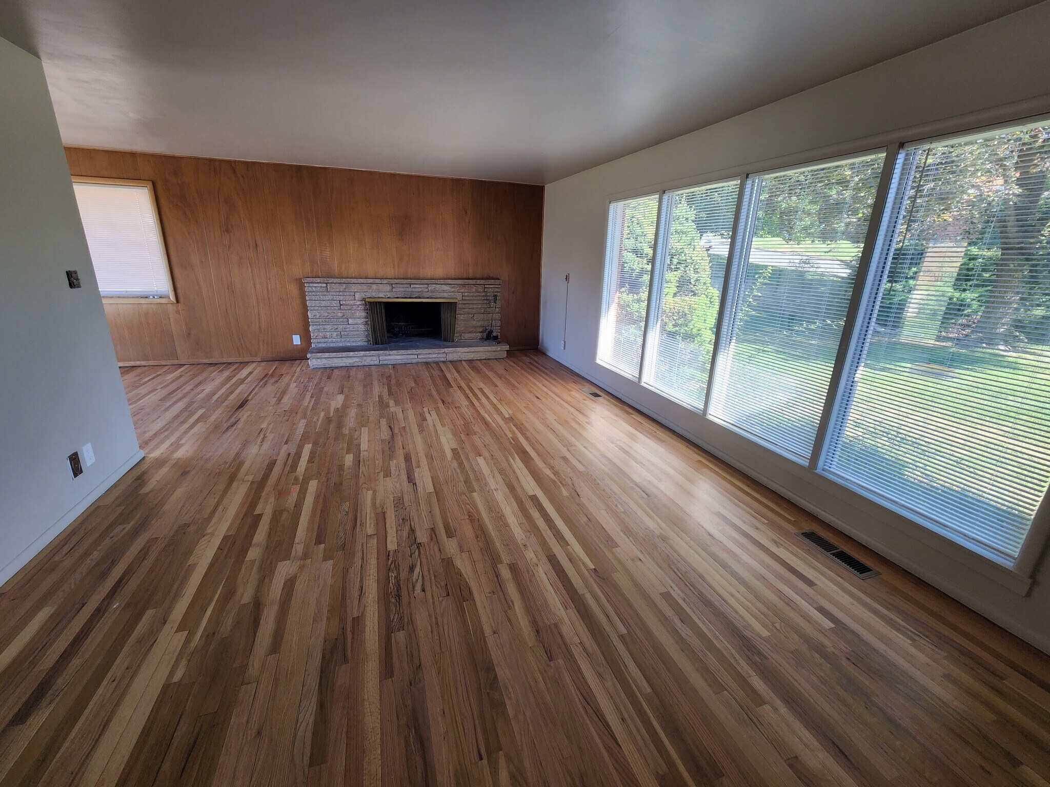 Building Photo - 805 E 1050 N