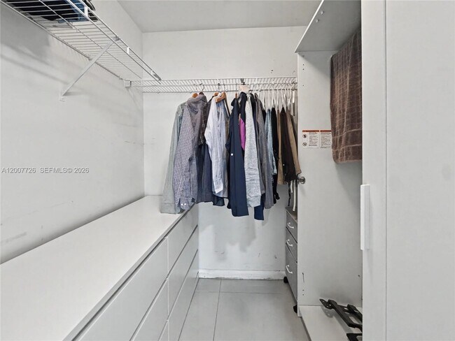 Building Photo - 253 NE 2nd St