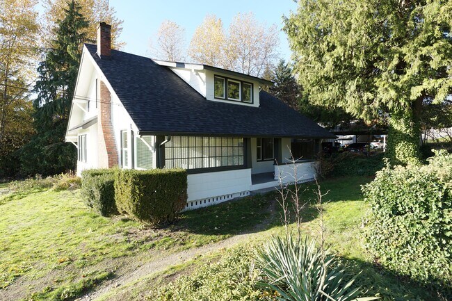 Building Photo - 2922 S Adams St