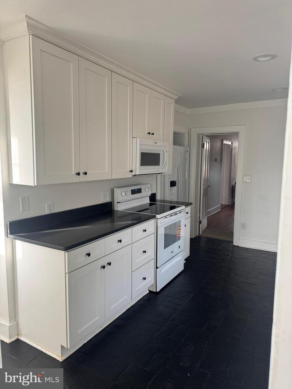 Building Photo - 12 Wirt St NW