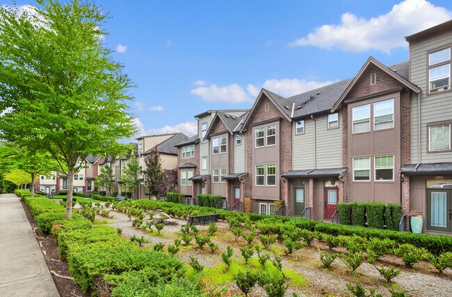 Building Photo - 1363 Chelsea Walk NE