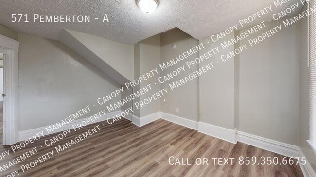 Building Photo - 571 Pemberton-A
