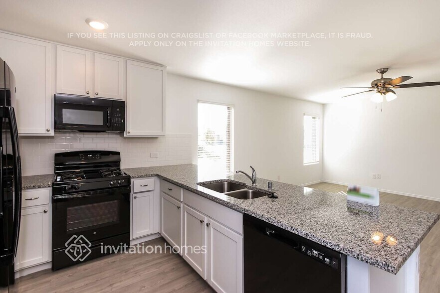 Building Photo - 2800 Spring Time Dr