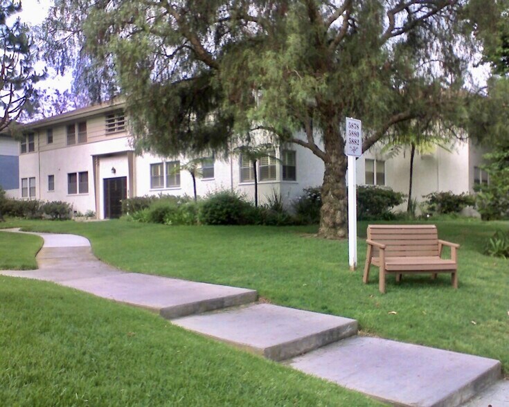 Primary Photo - 5882 Bowcroft St