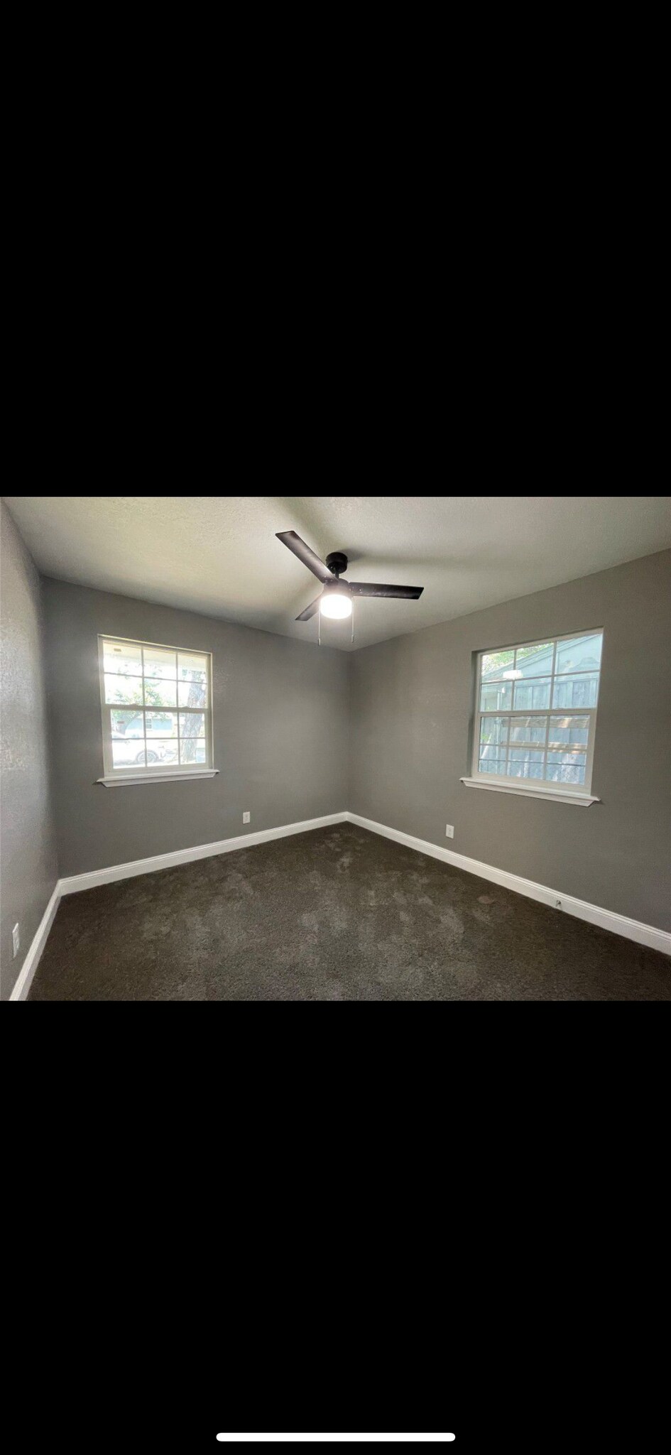 Building Photo - 225 E Coral Way