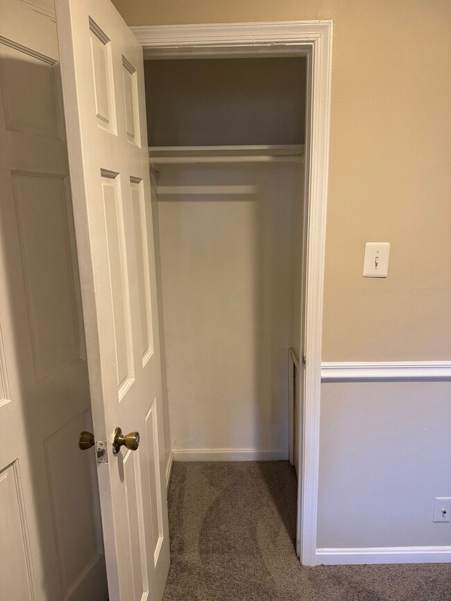 Building Photo - Move in Special! 2 Bed 1 Bath SE, DC