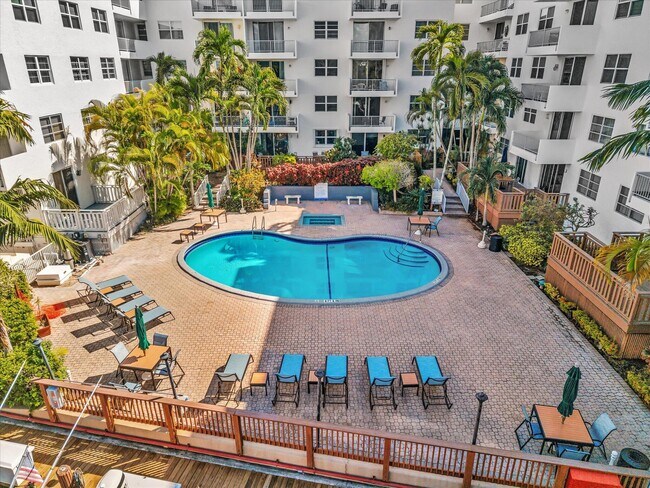 Building Photo - 1421 S Ocean Blvd