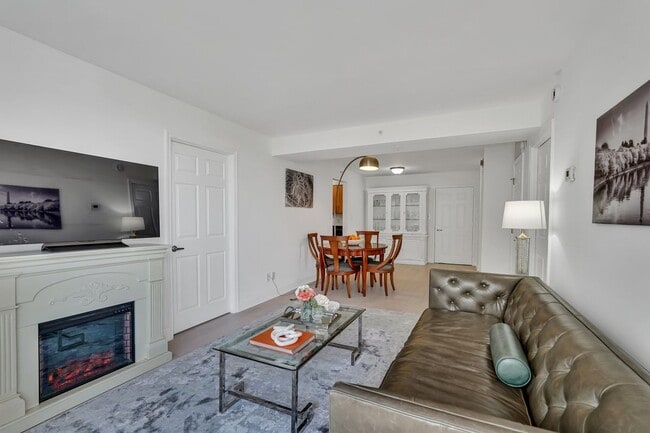 Building Photo - 3401 38th St NW