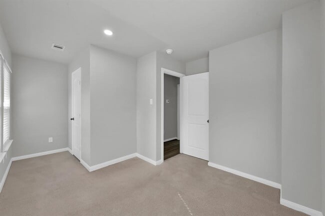 Building Photo - 3391 Arapaho Cir