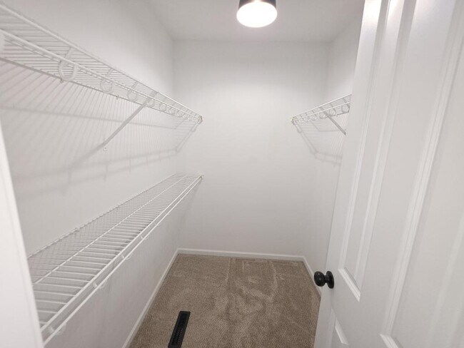 Building Photo - 1813 Rambling Rose Ln