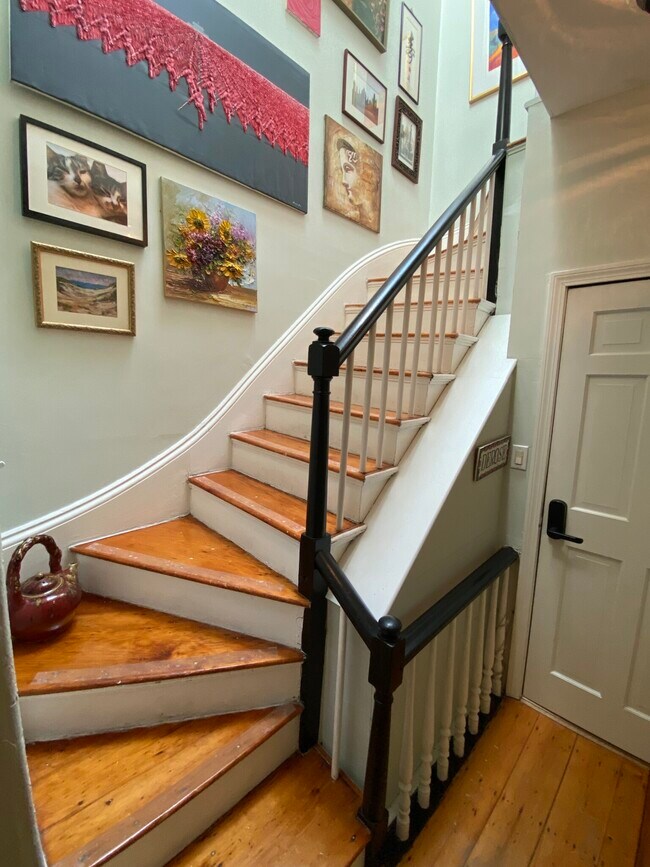 Building Photo - 52 E Springfield St