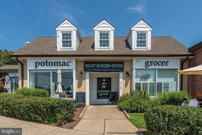 Building Photo - 10108 Donegal Ct