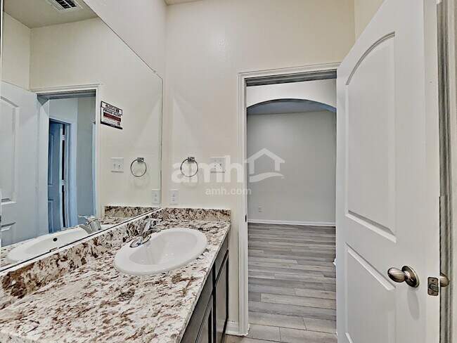 Building Photo - 7934 Cactus Plum Dr