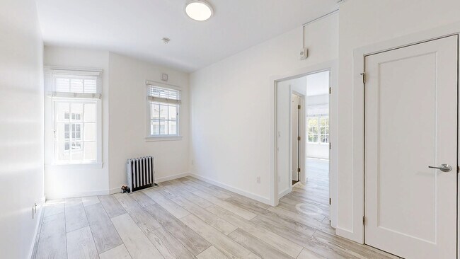 Building Photo - 938 Hayes St