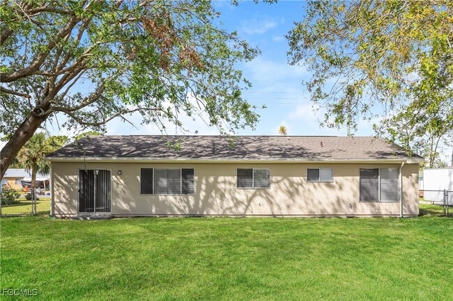 Building Photo - 3850 Pan American Blvd
