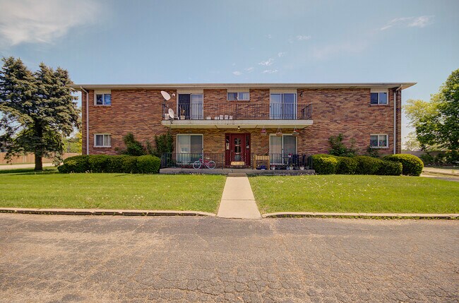 Building Photo - 24023 W Hazelcrest Dr