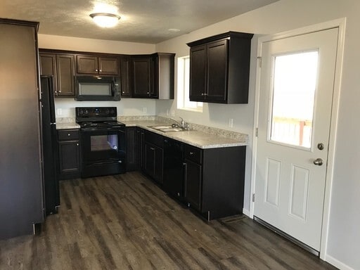 Building Photo - 2 Bed/1 Bath Upstairs Apartment in Brandon, SD!!
