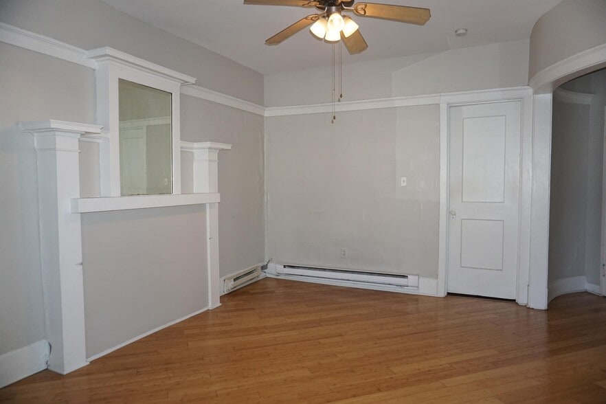 Interior Photo - Baum Boulevard Flats