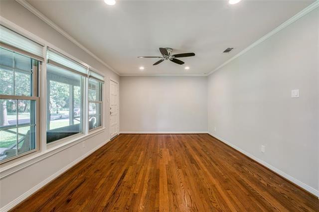 Building Photo - 9208 San Fernando Way