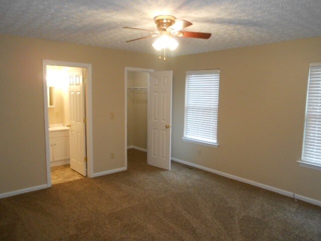 Building Photo - 1713 Convair Dr